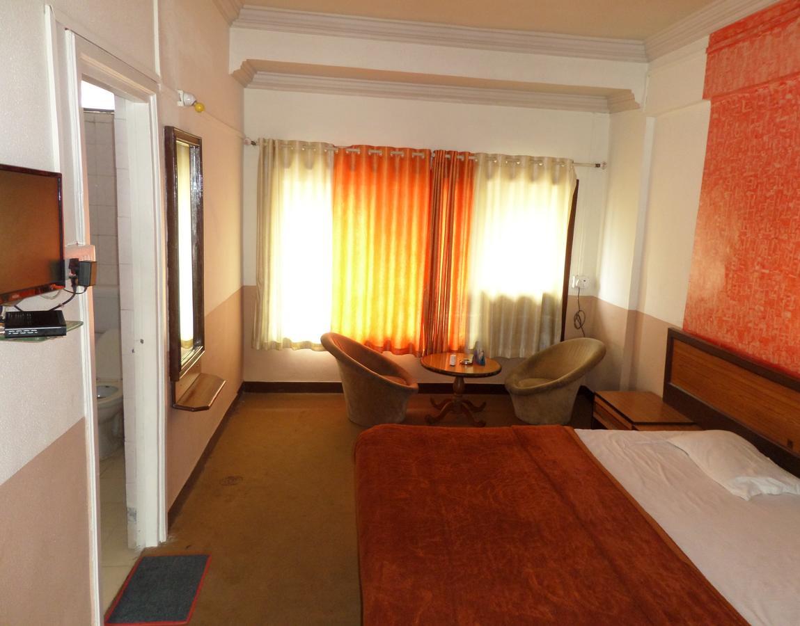 Hotel Ayodhya นาชิก ภายนอก รูปภาพ